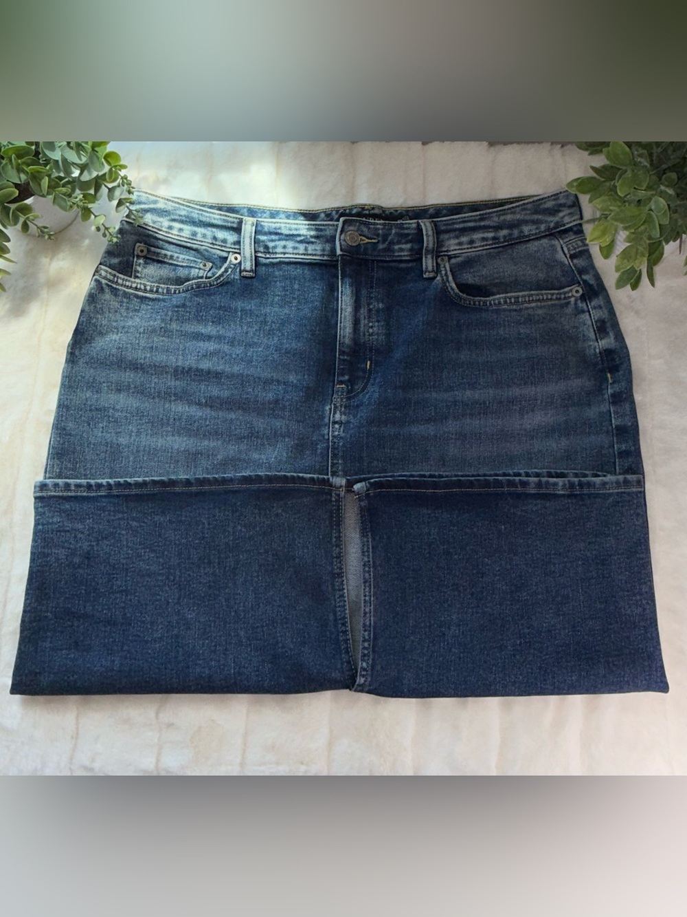Ralph Lauren Dark Blue Denim Straight Skirt - Size 16